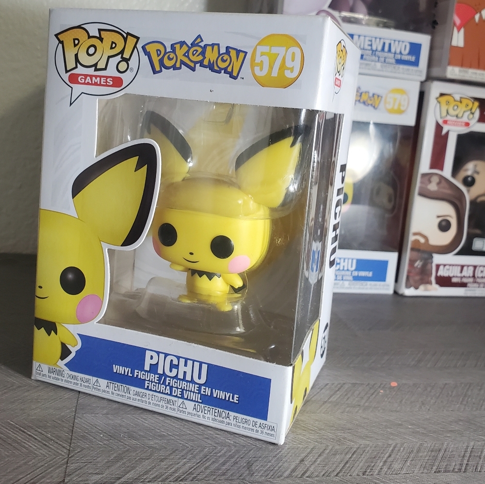 Pokémon Pichu Vinyl Figure - Yellow